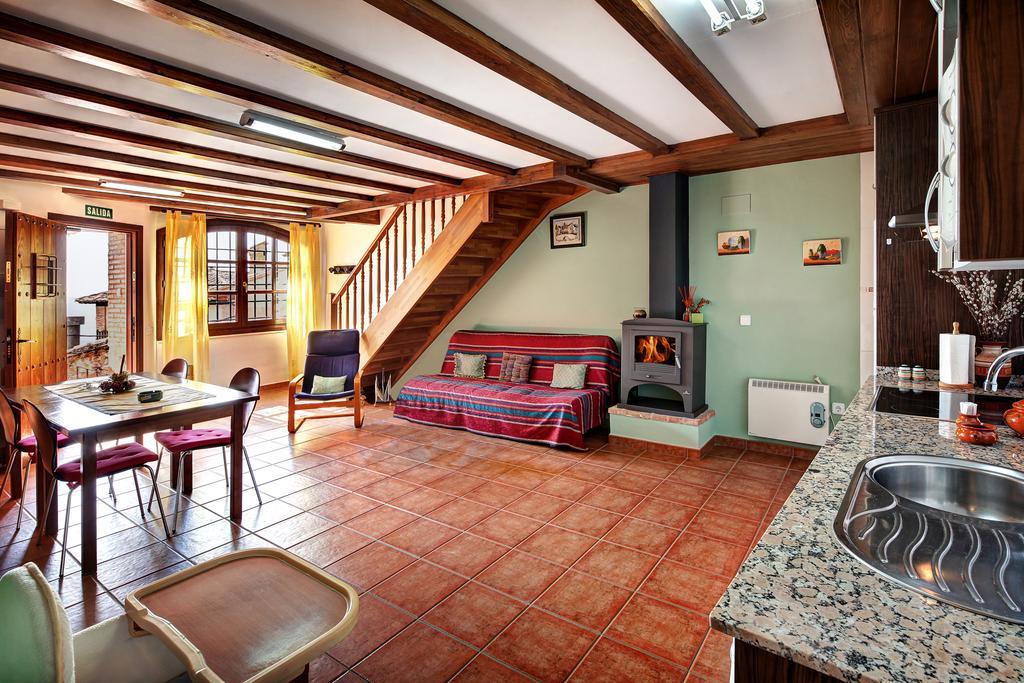 Apartamentos Bellavista Alquezar Phòng bức ảnh