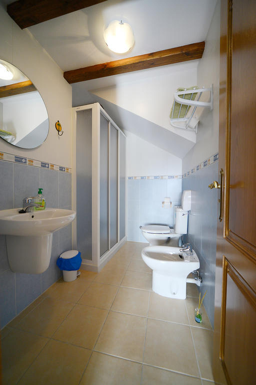 Apartamentos Bellavista Alquezar Phòng bức ảnh